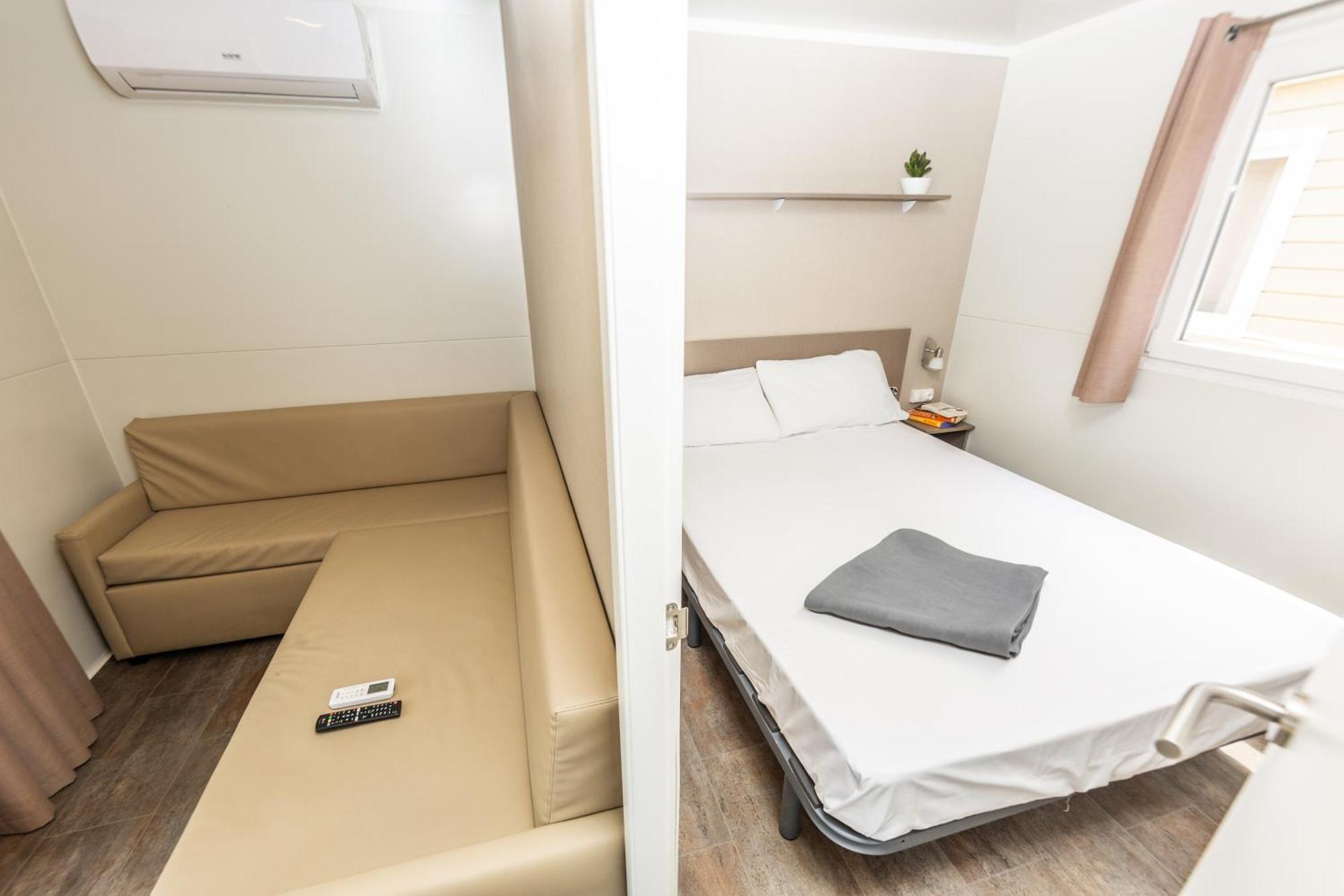 Camping Bellsol 皮内达德马尔 外观 照片