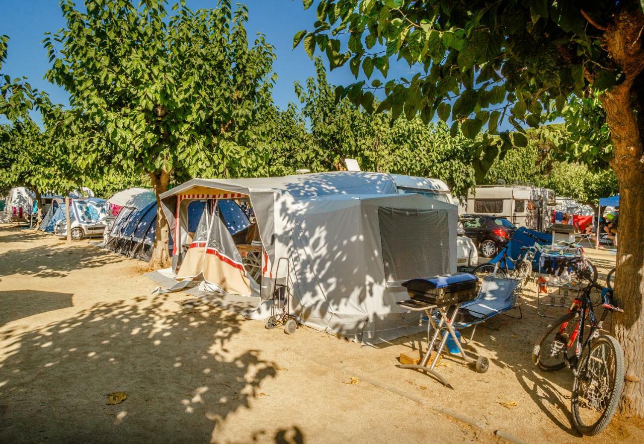 Camping Bellsol 皮内达德马尔 外观 照片